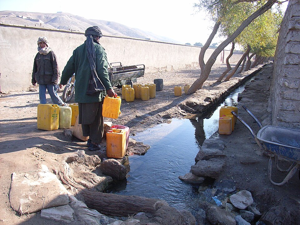 A functioning karez outlet in Herat, photographed in 2009; a contemporary witness to Afghan water knowledge, not a scene from 1800.