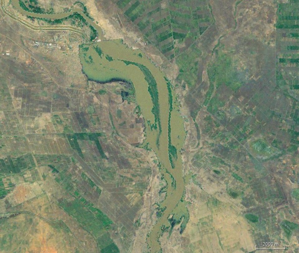 Satellite view of the Sennar reservoir, photographed decades after independence. This is a surviving part of the hydraulic geography inherited by Sudan.