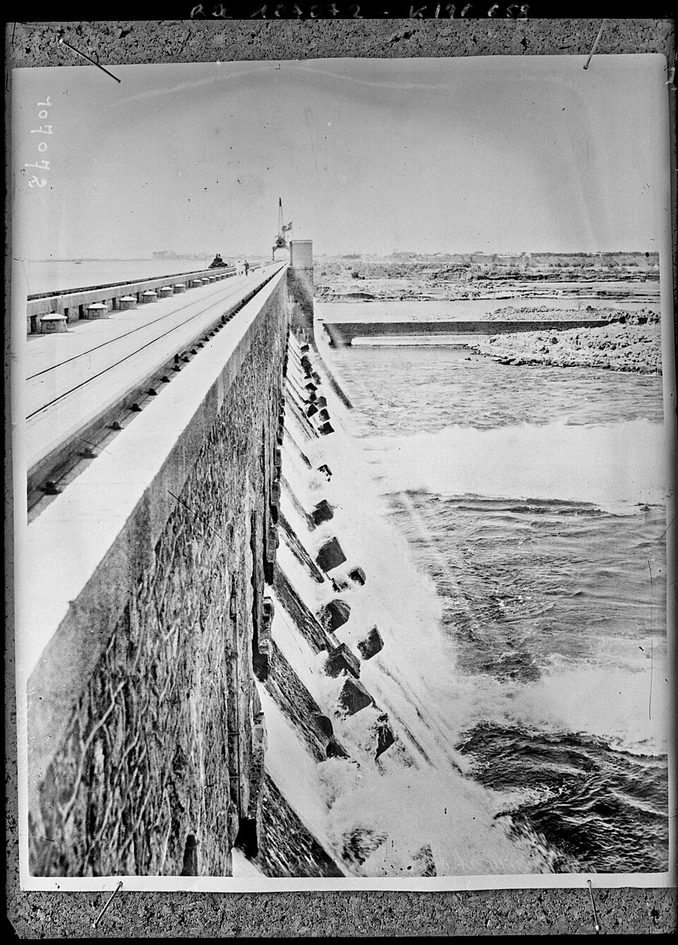 Historical photograph of Sennar Dam and irrigation works in 1926